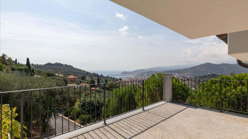 Luxury Apartment in Modern Villa Unit 2 - Gallery - 30
