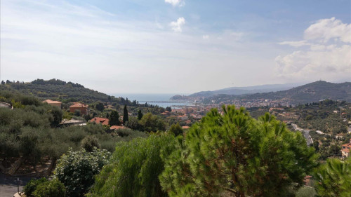 Luxury Apartment in Modern Villa Unit 2