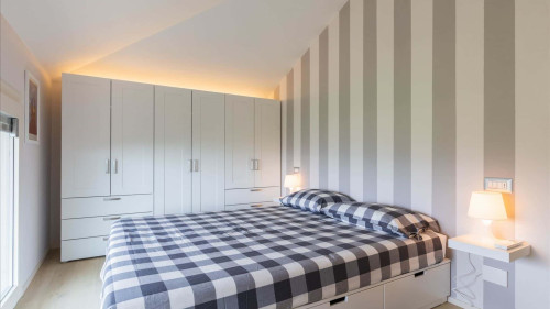 Luxury Apartment in Modern Villa Unit 2 - Gallery - 9