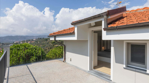 Luxury Apartment in Modern Villa Unit 2  - Gallery -  5