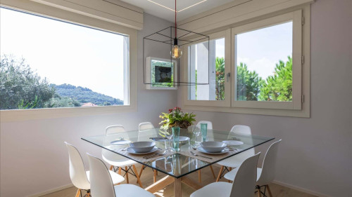Luxury Apartment in Modern Villa Unit 2 - Gallery - 21