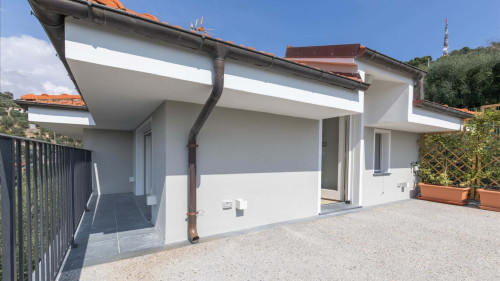 Luxury Apartment in Modern Villa Unit 2