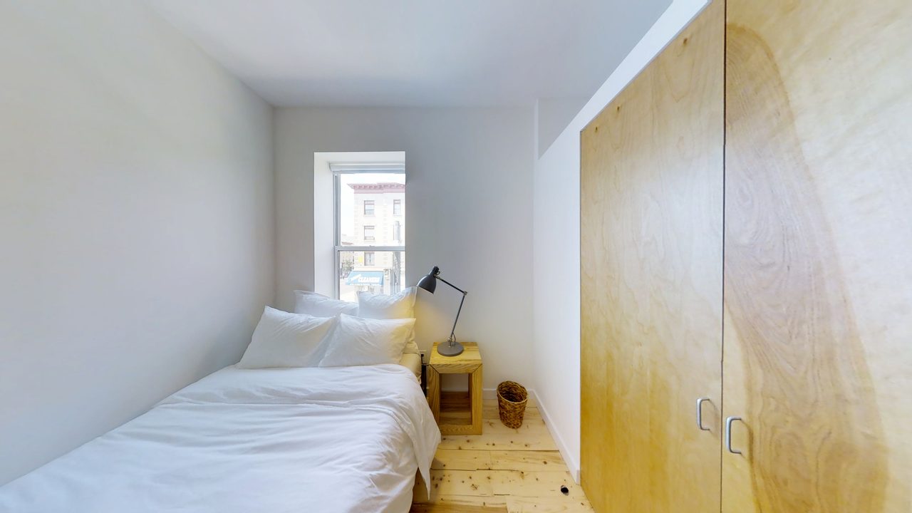 #1840: Prospect Lefferts Gardens - Queen Bedroom A - 15