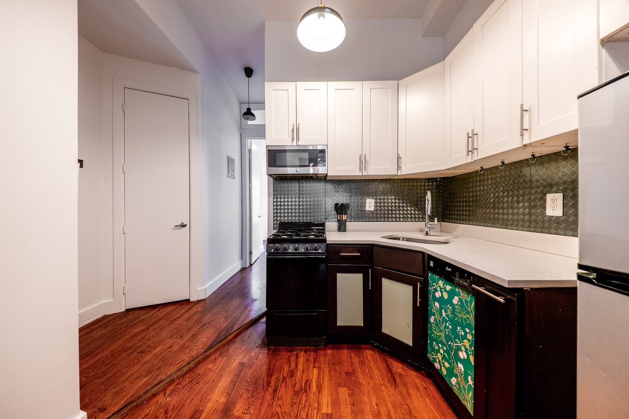 #1848: Bushwick - Full Bedroom C - 5
