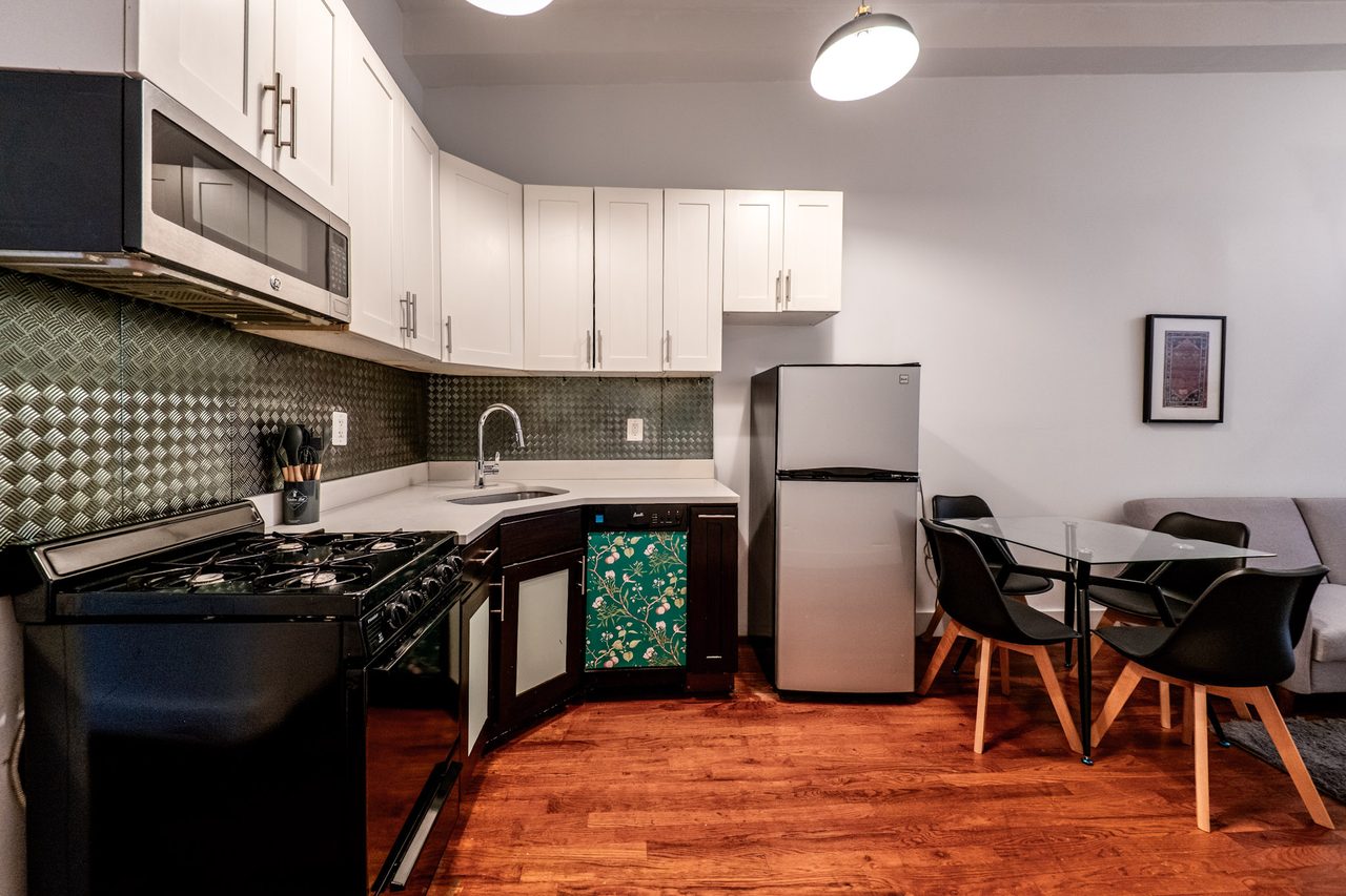 #1848: Bushwick - Queen Bedroom A - 9