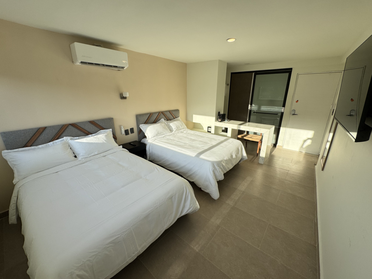 Two Double Bed Room - 10