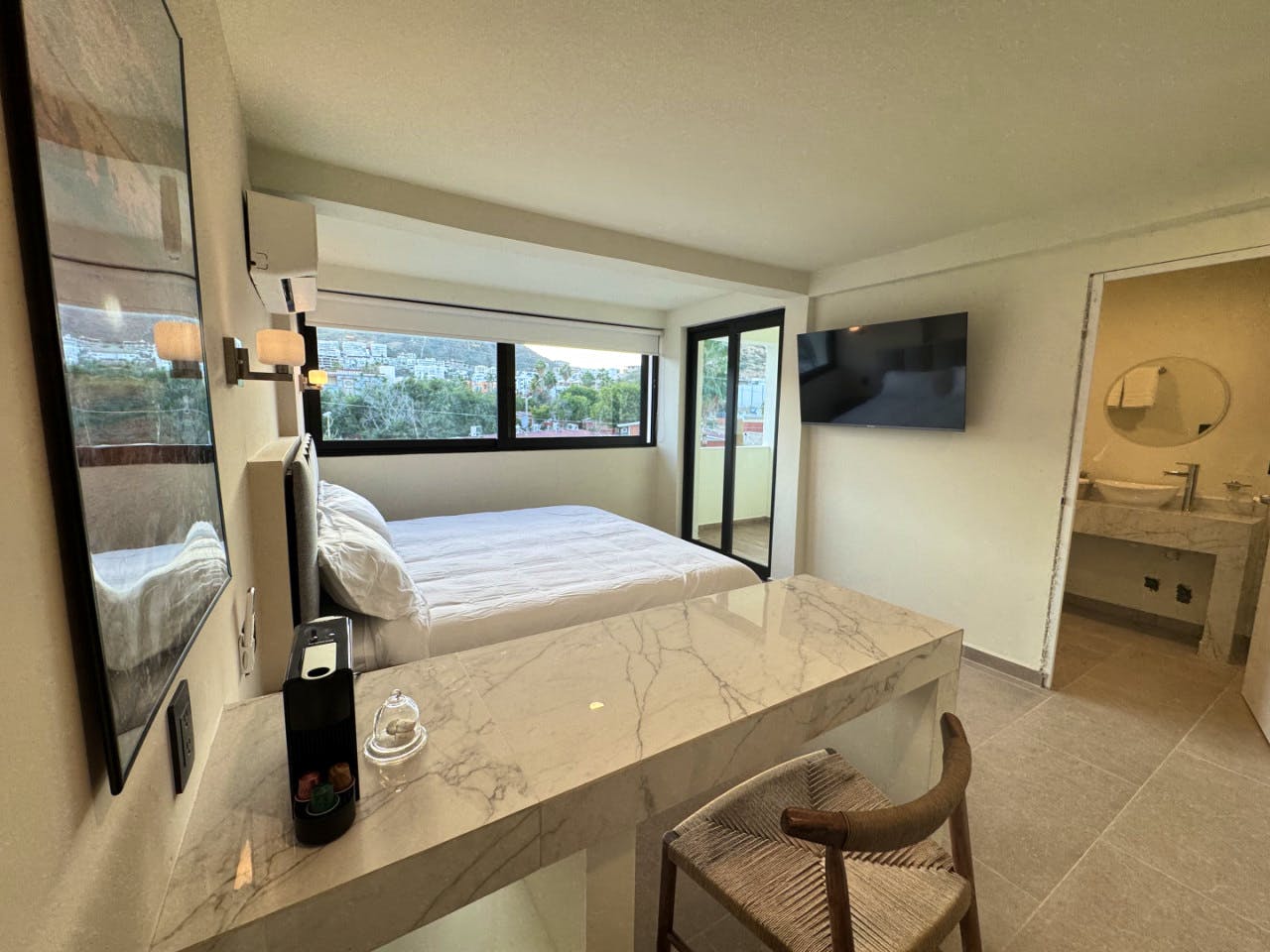 King Bed Room - 4