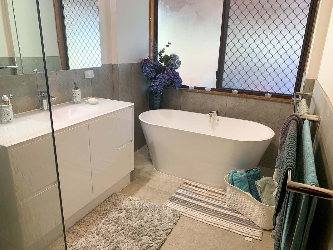  Single Room  -  Central waterfront Mermaid Waters  - Gallery -  4