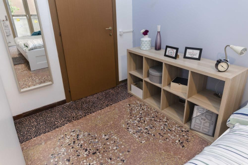 Stanza in Viale Giovanni Vicini