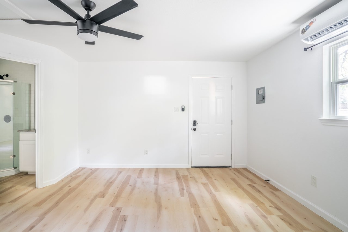 #1843: Prospect Lefferts Gardens - Queen Bedroom B - #1843: Prospect Lefferts Gardens - Gallery - 11