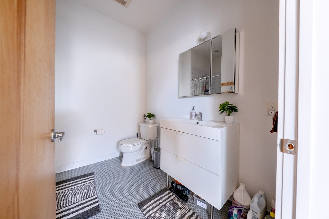 #1842: Prospect Lefferts Gardens - Queen Bedroom C - 9