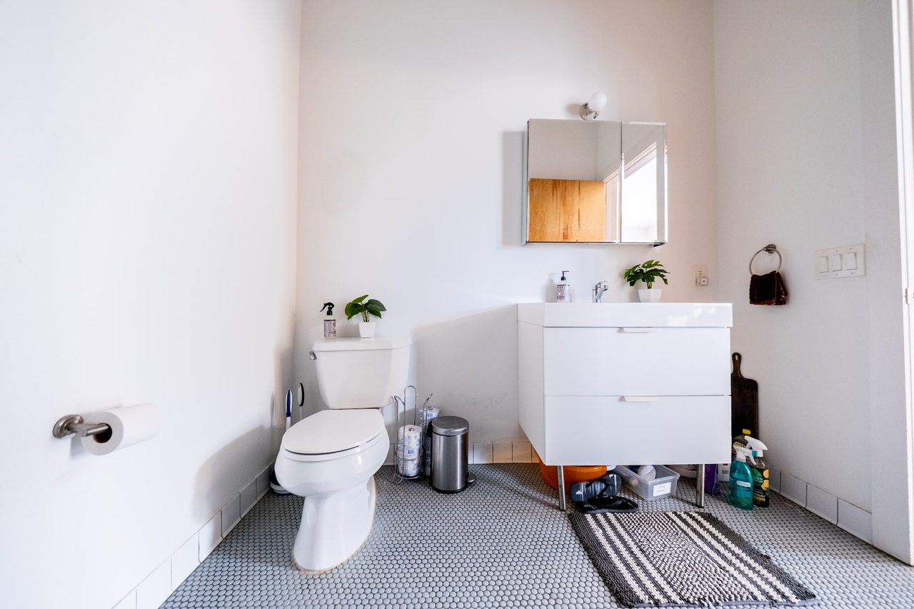  #1842: Prospect Lefferts Gardens - Queen Bedroom C  -  #1842: Prospect Lefferts Gardens  - Gallery -  8