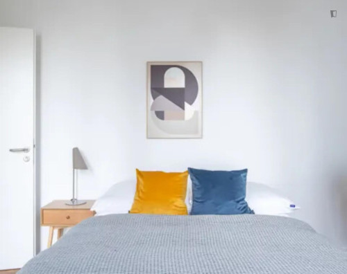 Pleasant double bedroom in Schlump