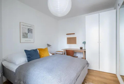 Interesting double bedroom in Schlump