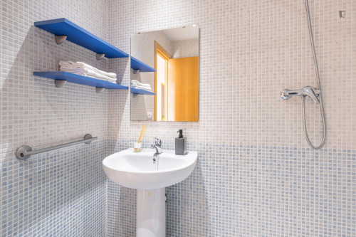 Exquisite double bedroom in Benalua - Gallery - 9