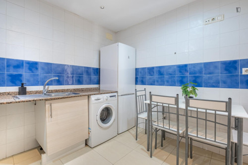 Exquisite double bedroom in Benalua - Gallery - 5