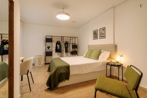 Bedroom for rent in Teniente Duran 17, Alicante