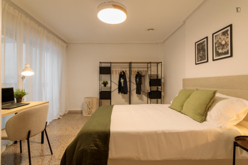 Bedroom for rent in Teniente Duran 17, Alicante