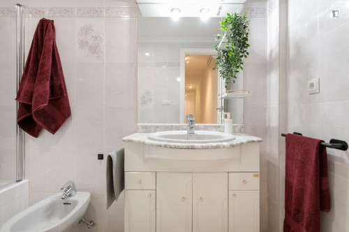 Bedroom for rent in Teniente Duran 17, Alicante - Gallery - 9