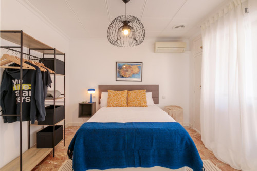 Bedroom for rent in Teniente Duran 17, Alicante