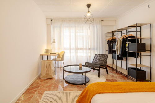 Bedroom for rent in Teniente Duran 17, Alicante