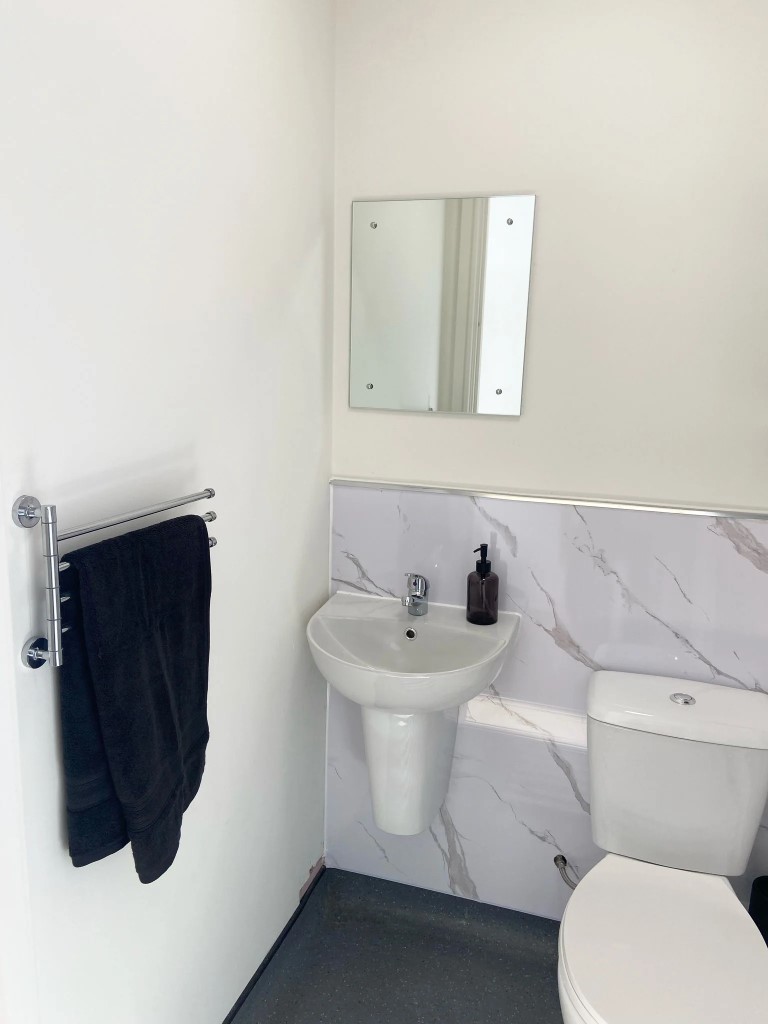  En-Suite  -  St Andrews Church  - Gallery -  12