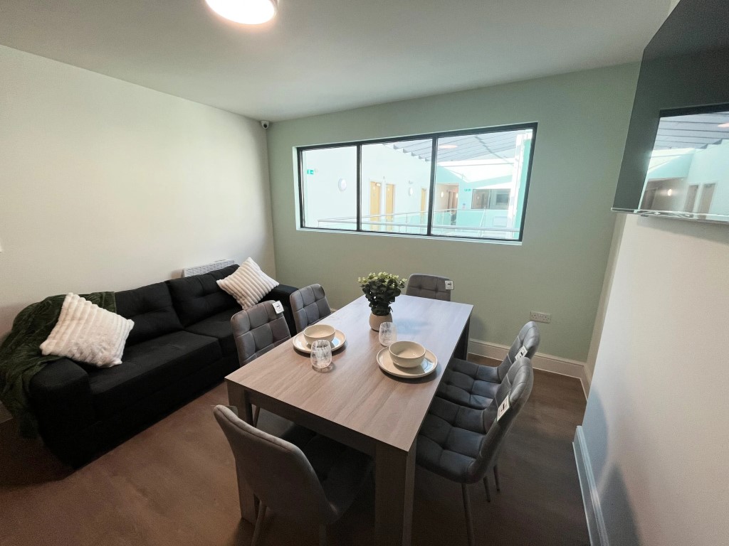 En-Suite With Balcony - St Andrews Church - Gallery - 8