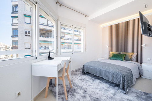Brilliant double bedroom in Benalua