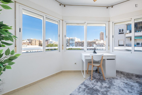 Brilliant double bedroom in Benalua
