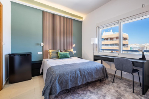 Welcoming double ensuite bedroom in Benalua