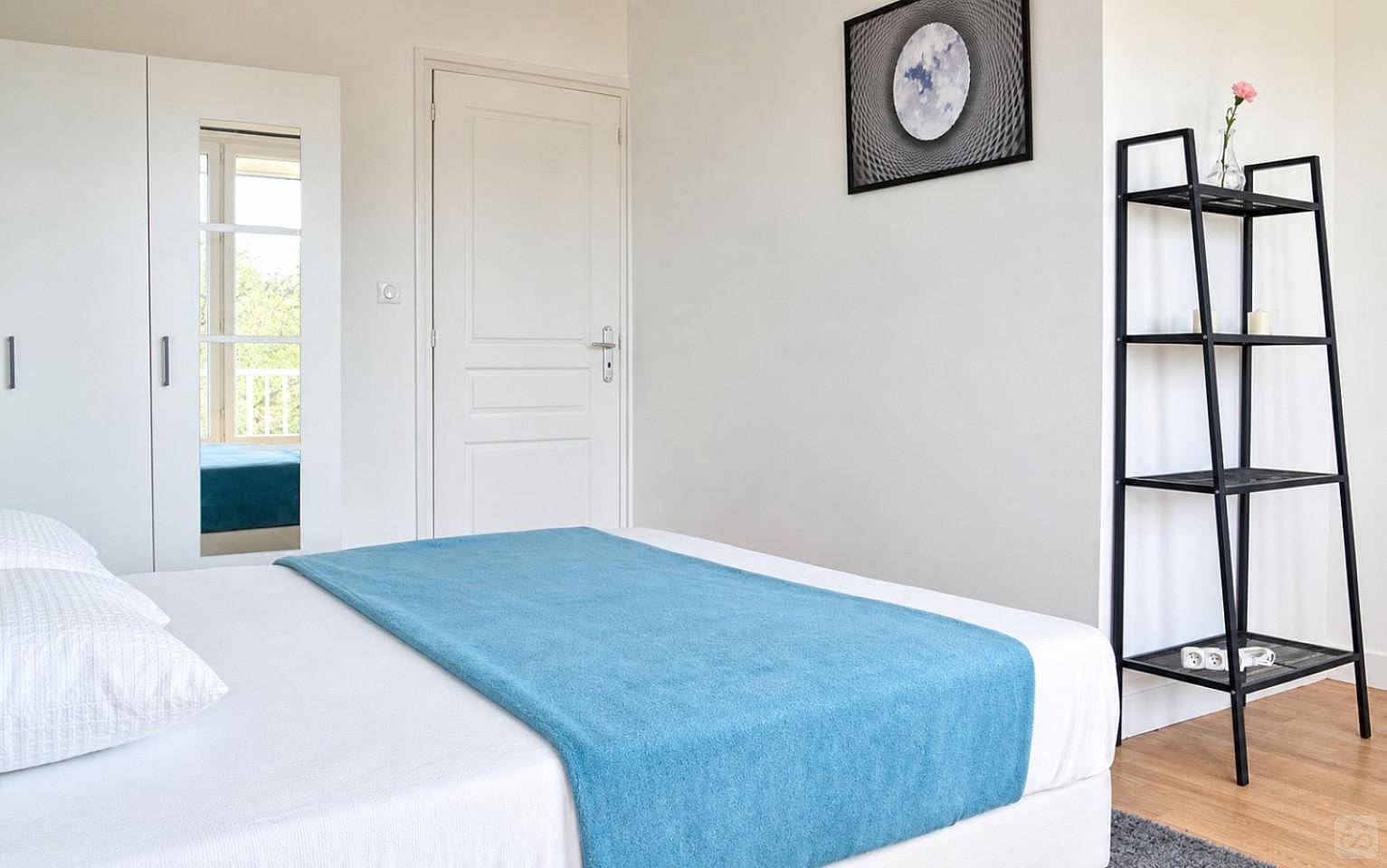 Spacious Room With Balcony - 15m² - NT2 - 23