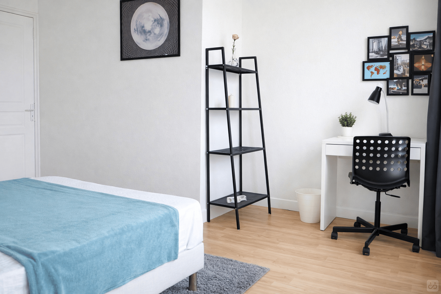 Spacious Room With Balcony - 15m² - NT2 - 2