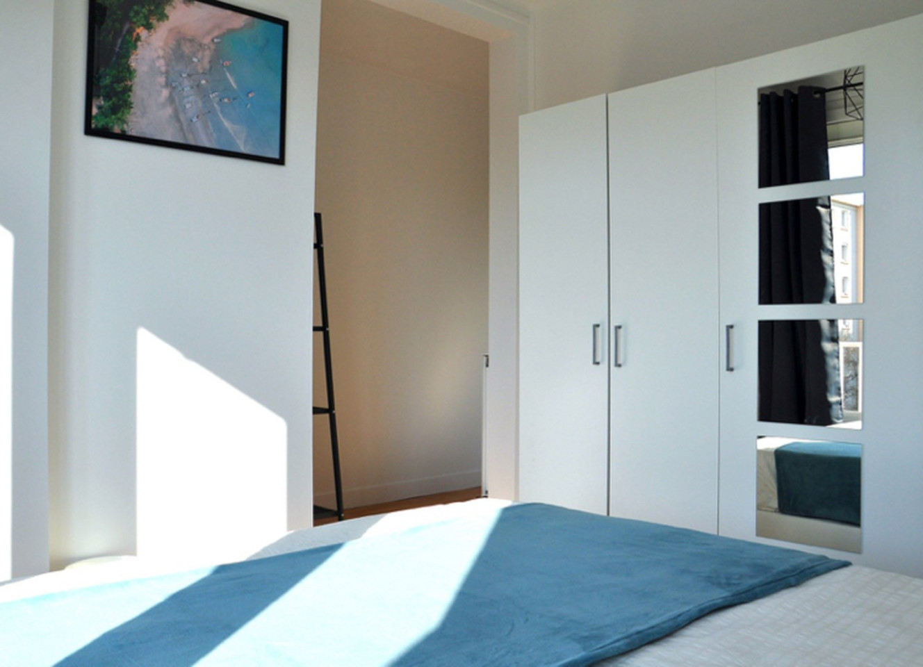 Large Bedroom With Balcony - 15m² - NT1 - 1