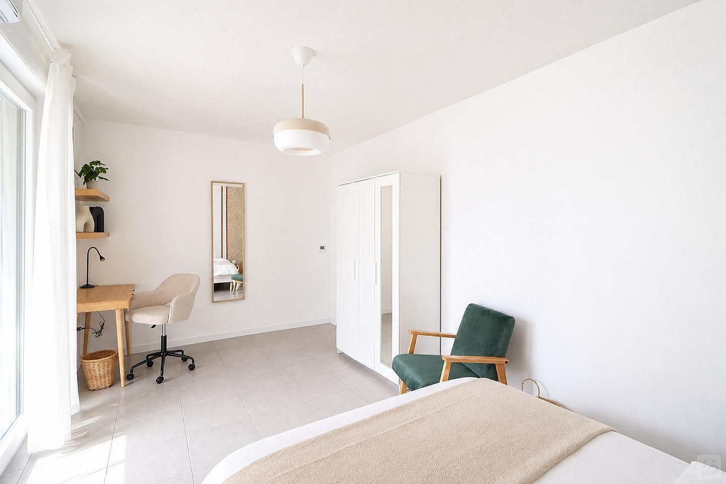 Rent This Lovely 16 M² Bedroom - 3