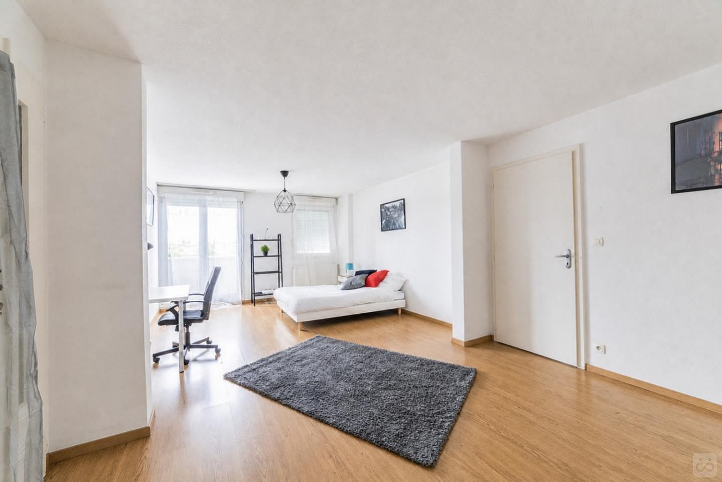 Spacious Bright Room - 20m² - ST57 - 5
