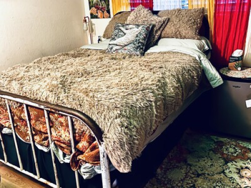 Comfy Room in S Davis - Gallery - 9