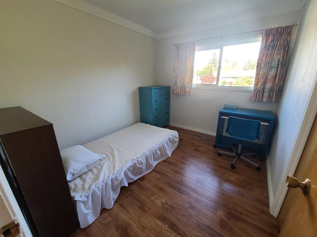 Bedroom(Full Room) - Close to UVIC - Gallery - 1