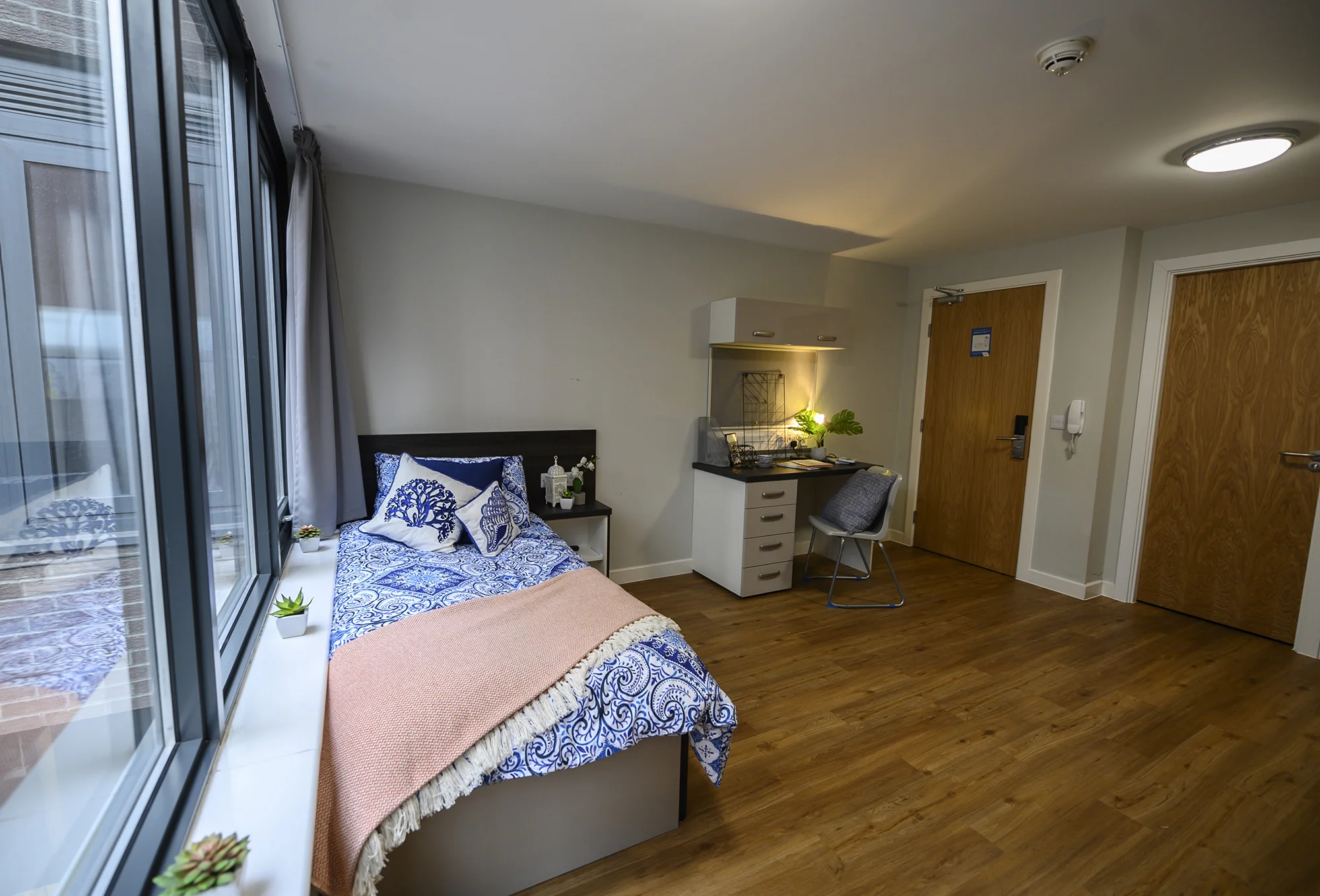  Superior Studio - Double Bed  -  Sovereign Newbank  - Gallery -  9