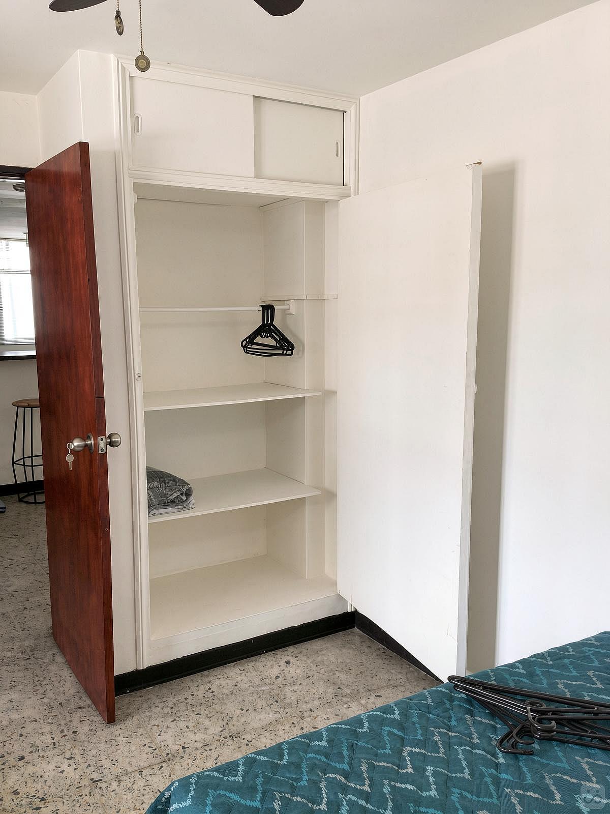 Private Room With Private Bathroom Outside Medium Size 201-1 - 2