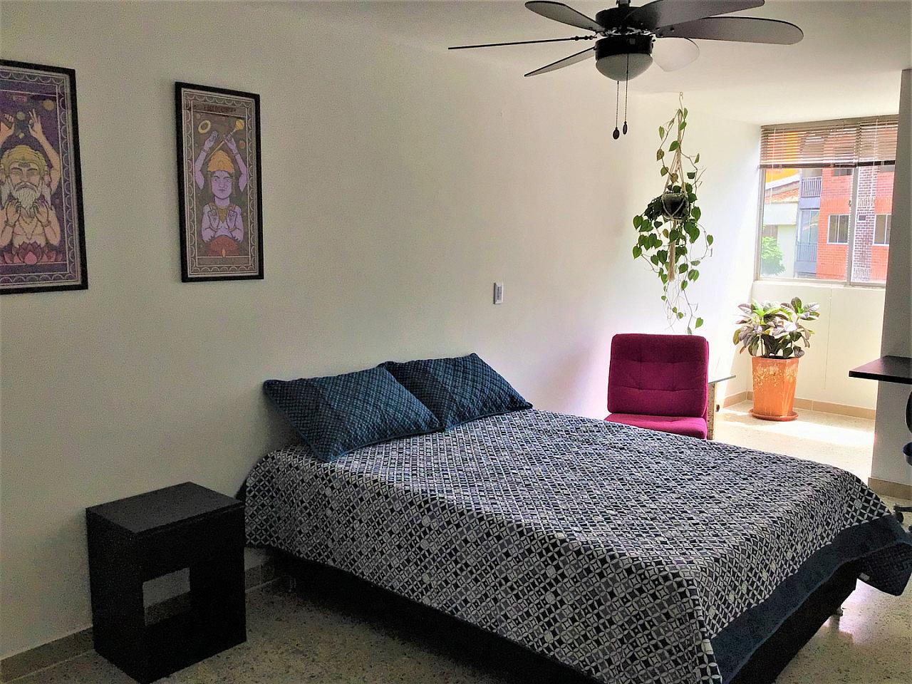  Private Master Bedroom Private Bahroom Walking Closet 402-4  -  Cozy rooms in Laureles  - Gallery -  1
