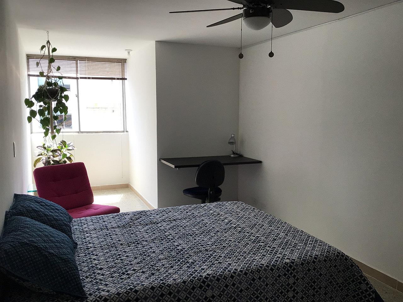  Private Master Bedroom Private Bahroom Walking Closet 402-4  -  Cozy rooms in Laureles  - Gallery -  19