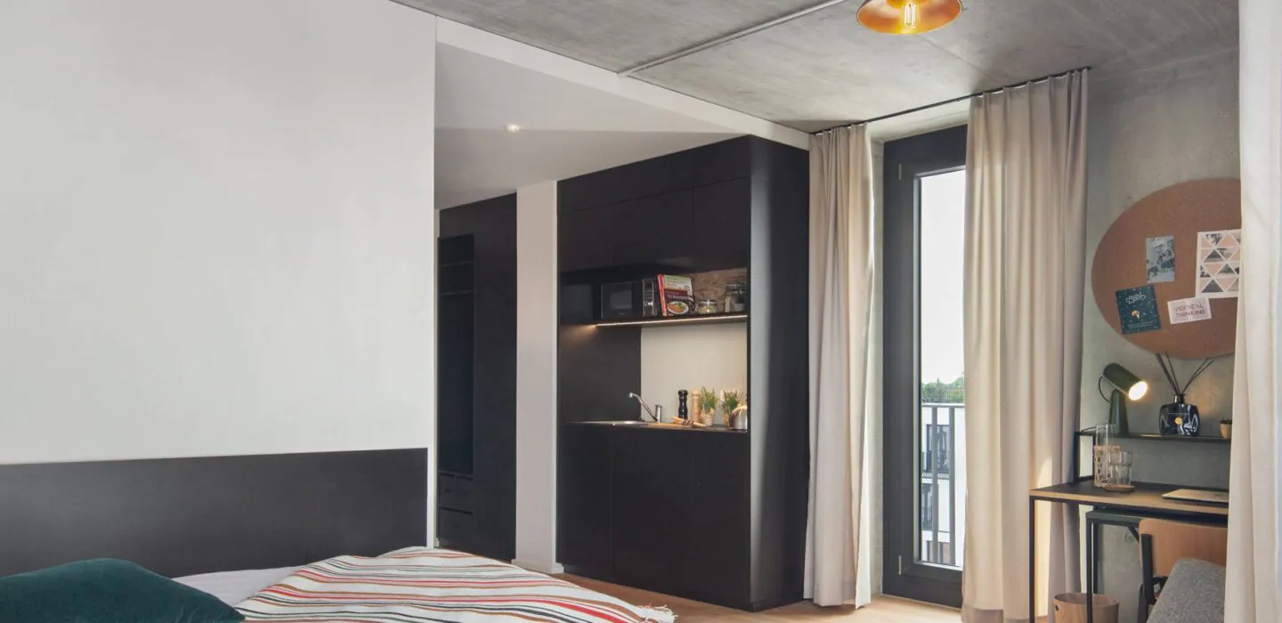  Deluxe Patio/ Balcony  -  Adlershof  - Gallery -  6