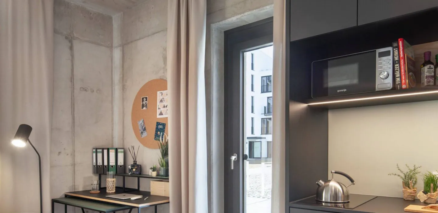  Deluxe Patio/ Balcony  -  Adlershof  - Gallery -  7