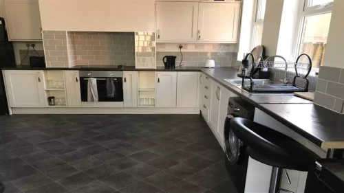 Room in shared apartment in Nottingham - Gallery - 7