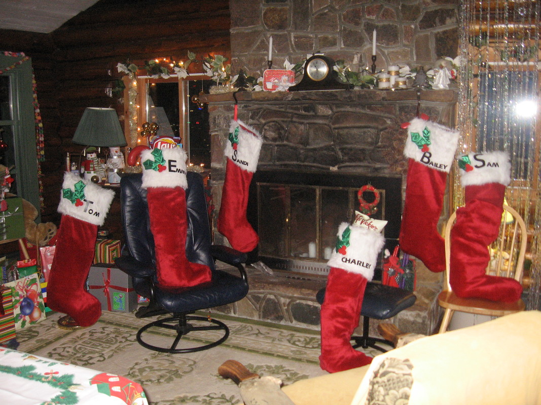  2nd Floor, Double Bed, Bathroom (Single Bed)  -  Log house on a beautiful lake  - Gallery -  1