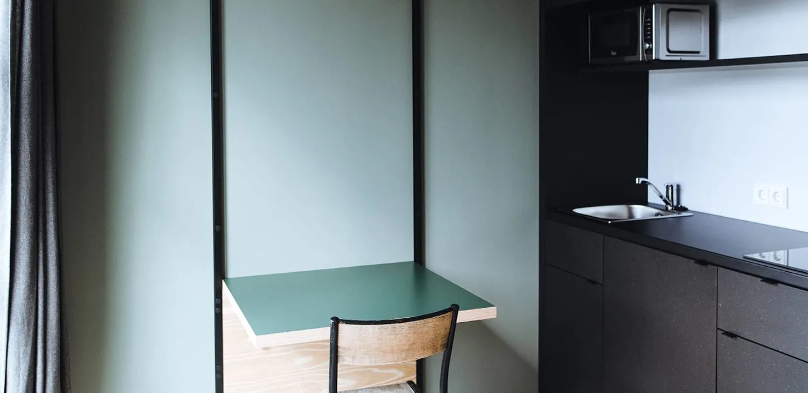  Classic Balcony  -  Frankfurter Tor  - Gallery -  5