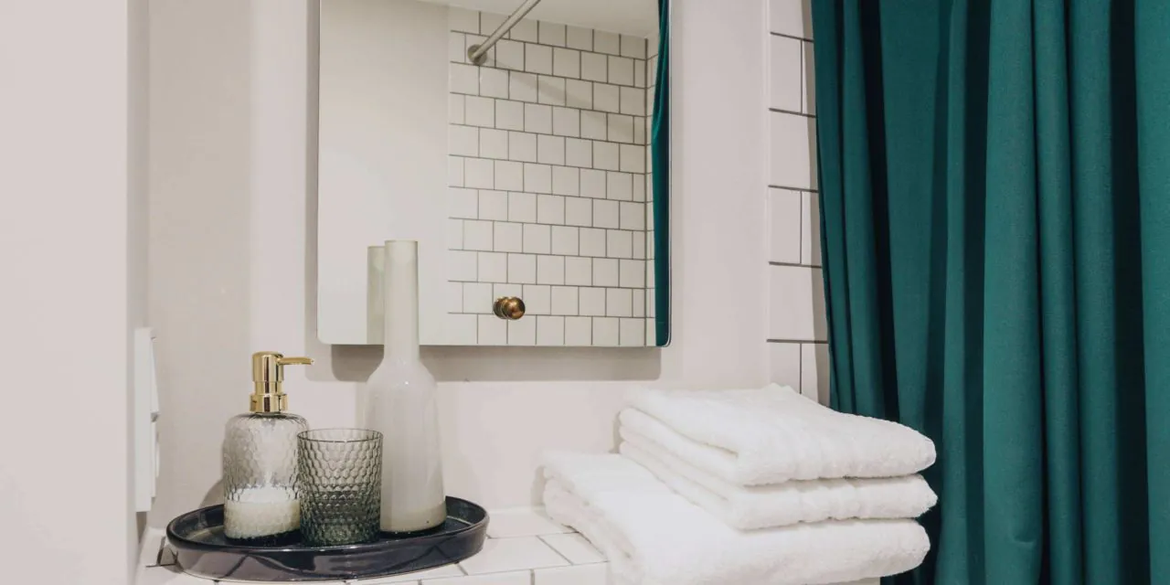  Neon Silver  -  Frankfurter Tor  - Gallery -  3