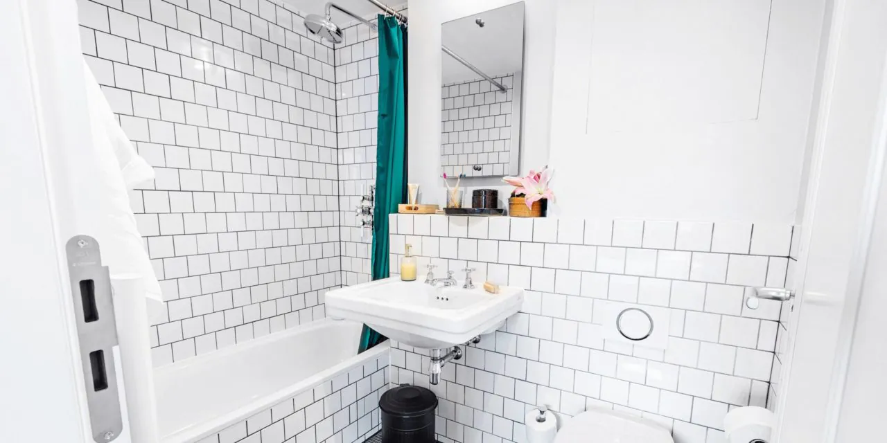 Neon Silver - Frankfurter Tor - Gallery - 4