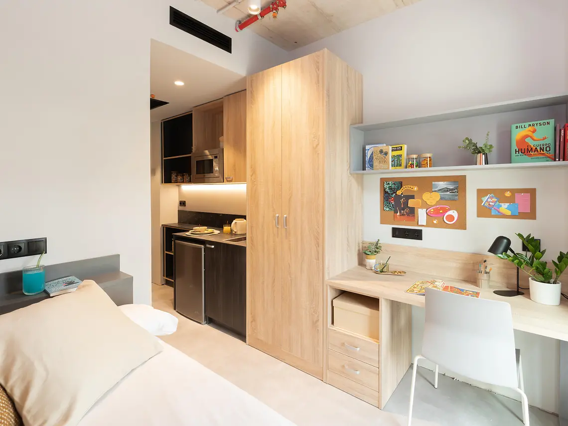  Individual  -  Maria Oliveras  - Gallery -  1