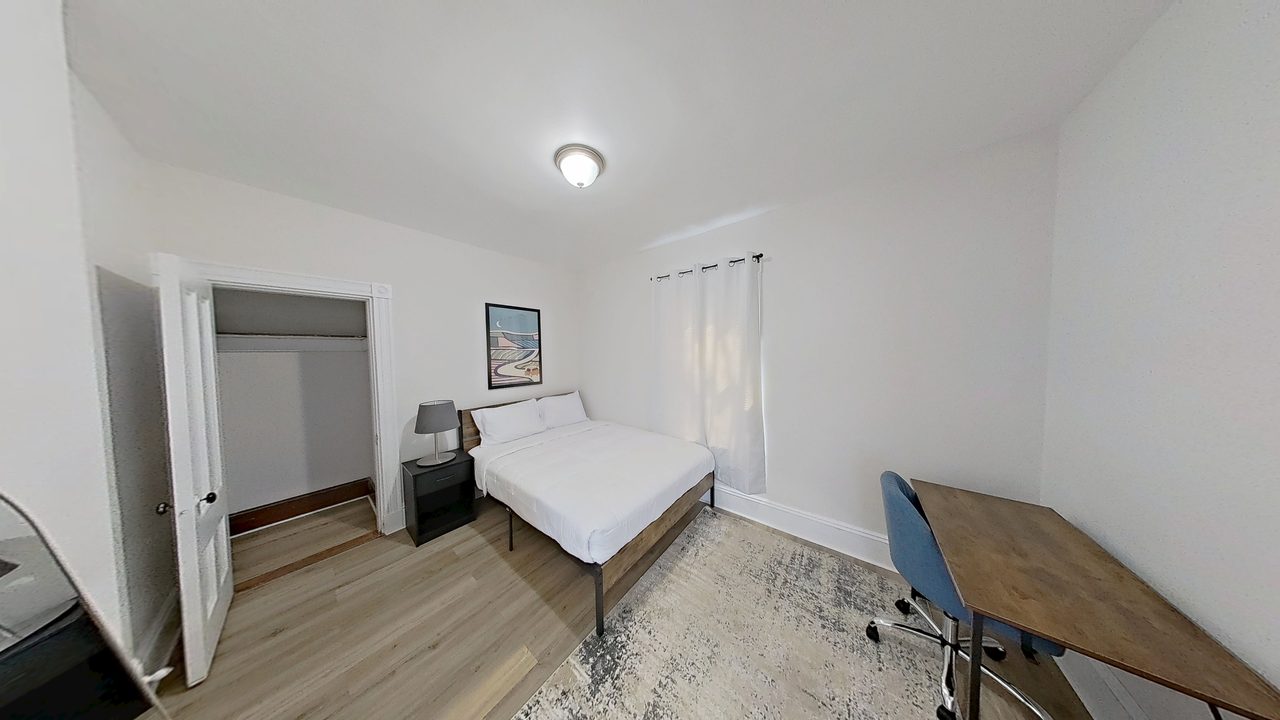  #1851: Fort Hill - Queen Bedroom A  -  #1851: Fort Hill  - Gallery -  12